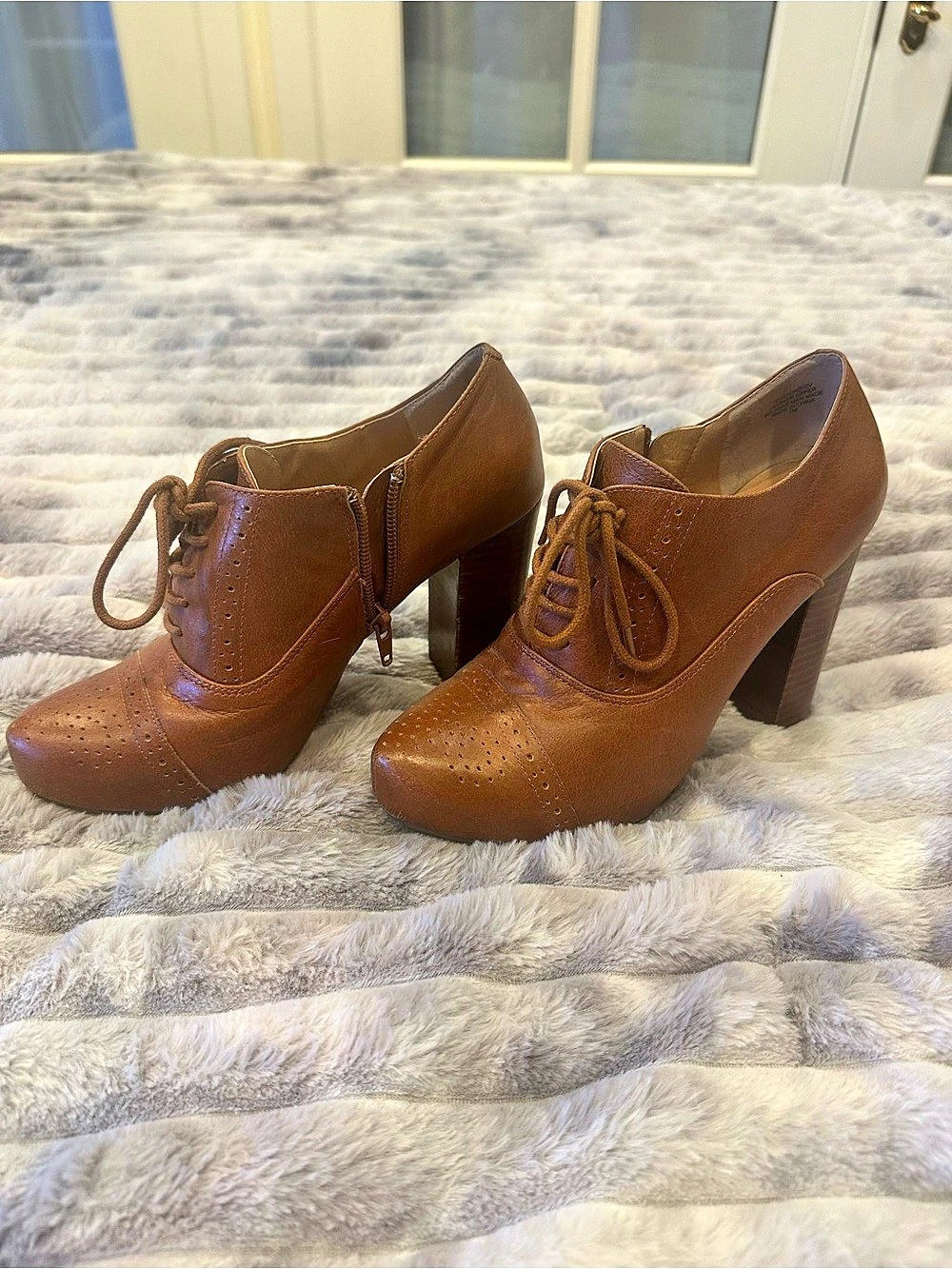 Crown Vintage Brown Lace-Up Heels